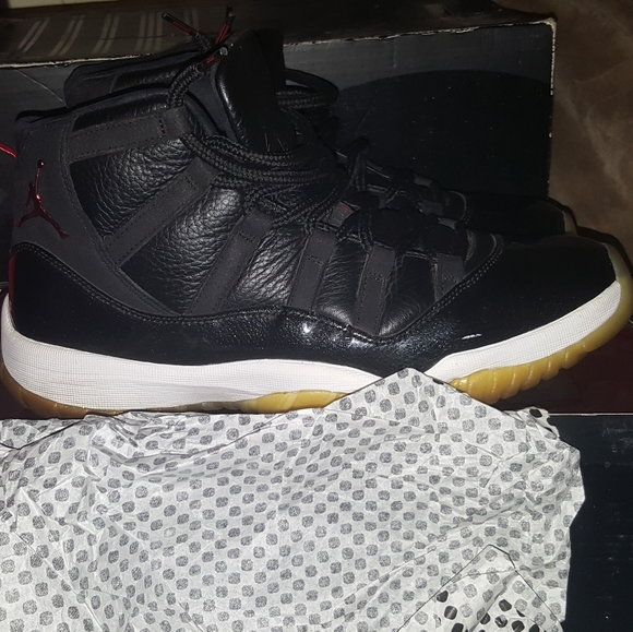 Air Jordan 11 Retro (72-10 Season) (Size 10)! - Picture 9 of 14